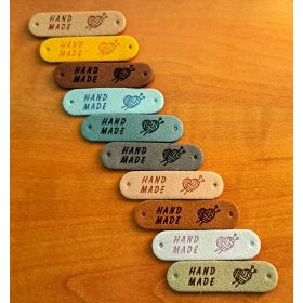 Bőr hatású "Hand Made" cimke, vegyes színekben  - 10db/csomag   Bőr hatású "Hand Made" cimke, vegyes színekben  - 10db/csomag