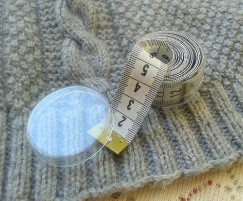 Szabó centi műanyag tokban, 150cm